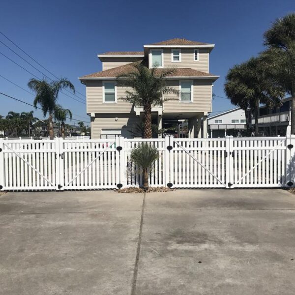 Stanton white vinyl pool fence palm trees