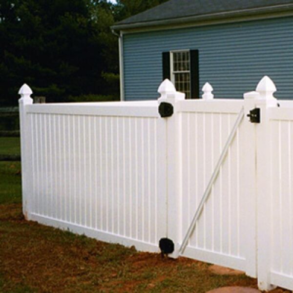 Reading white vinyl pool fence with gate