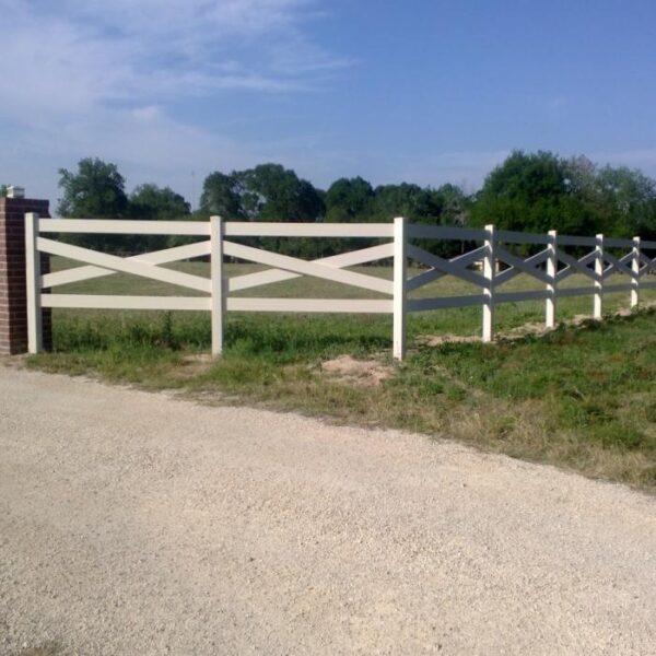 Crossbuck Ranch Rail near dirt road