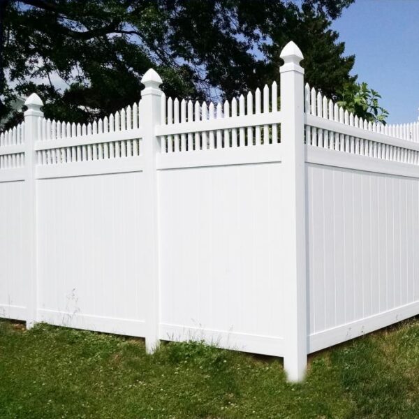 Edith white vinyl privacy fence corner